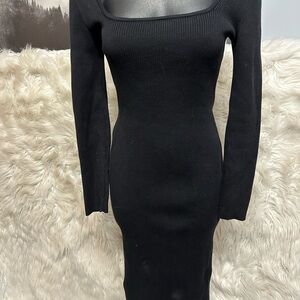 Elegant Black Long-Sleeve Ribbed Knit Dress